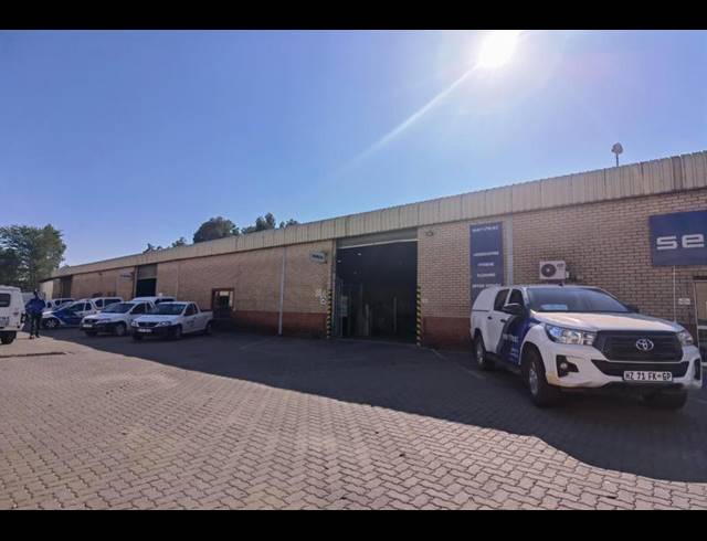 INDUSTRIAL PROPERTY TO RENT IN WALTLOO